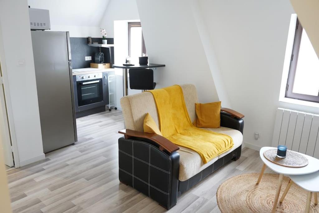 La Perle Apartment Montargis Exterior photo