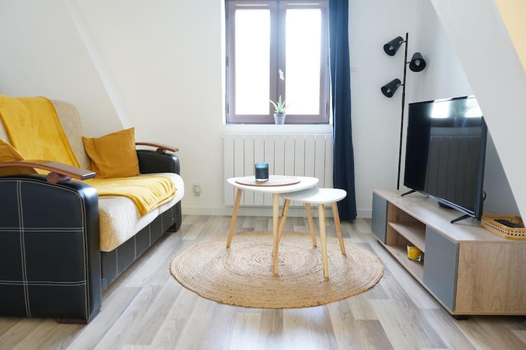 La Perle Apartment Montargis Exterior photo